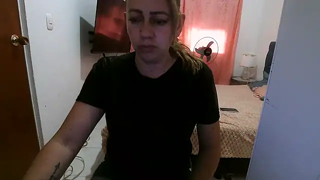 Chanel 87xxx online show from April 18, 10:42 pm