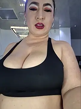 laura bassi online show from November 4, 12:59 am