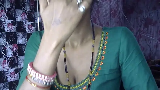 Snapshot of Anjali_Milsi chatting on October 28, 3:29 pm Anjali Milsi online show from October 28, 3:29 pm