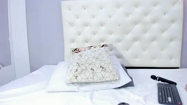 Snapshot of NICOLSKINNY1 chatting on September 26, 8:50 pm NICOLSKINNY1 online show from September 26, 8:50 pm