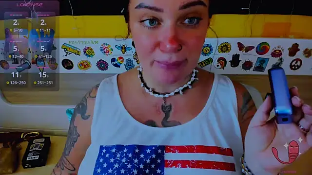 Snapshot of EllieOz chatting on September 26, 11:19 am EllieOz online show from September 26, 11:19 am