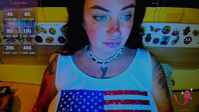 Snapshot of EllieOz chatting on September 23, 6:28 pm EllieOz online show from September 23, 6:28 pm