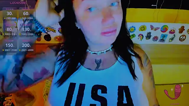 Snapshot of EllieOz chatting on September 18, 4:38 pm EllieOz online show from September 18, 4:38 pm