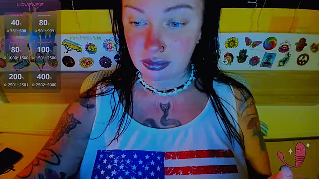 Snapshot of EllieOz chatting on October 12, 3:58 pm EllieOz online show from October 12, 3:58 pm