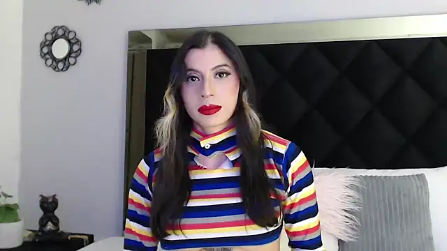 Snapshot of KinaCooper chatting on September 27, 7:32 pm KinaCooper online show from September 27, 7:32 pm