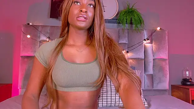 nahomi campbell online show from March 18, 7:41 pm