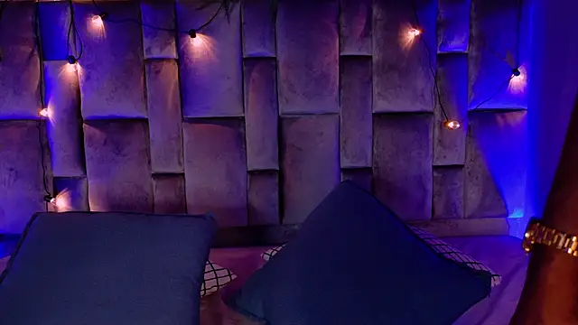 Snapshot of nahomi_campbell chatting on October 14, 7:38 pm nahomi campbell online show from October 14, 7:38 pm