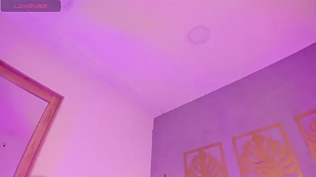 majo rosse  online show from April 10, 7:09 pm