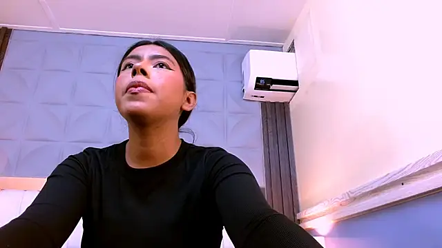 Snapshot of VeronicaRobles chatting on October 24, 6:37 pm VeronicaRobles online show from October 24, 6:37 pm