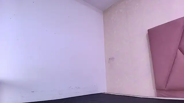 arl chloee online show from October 1, 3:11 am