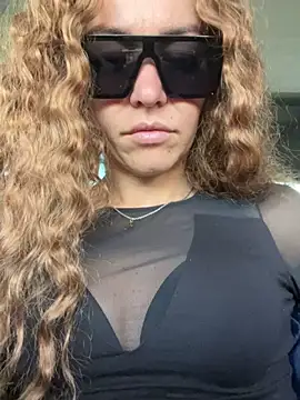 tmona1917 online show from November 1, 7:23 am