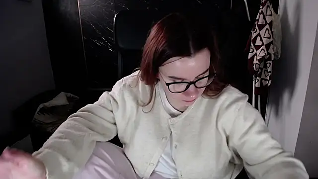 littleviki7 online show from October 18, 10:29 am