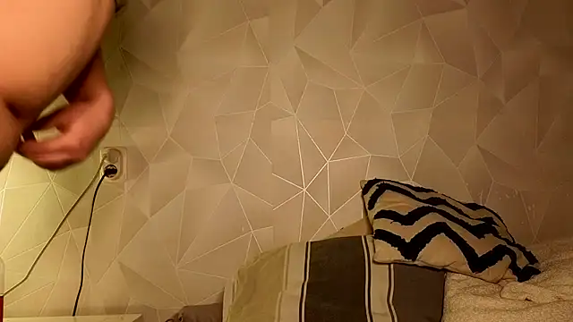 Sweetninaaa online show from March 2, 5:30 pm