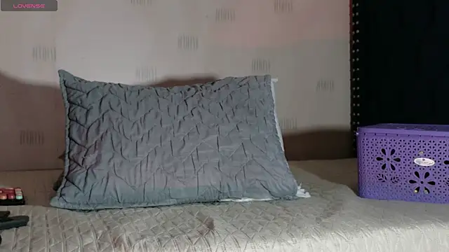 shybutdirtygirrll online show from October 2, 7:30 pm