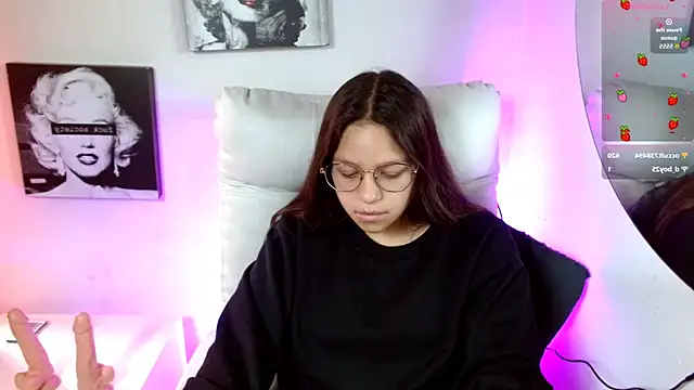 SamanthaRoldaan online show from September 18, 5:11 pm