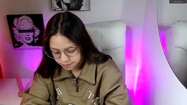 SamanthaRoldaan online show from February 17, 3:11 pm