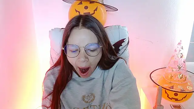 SamanthaRoldaan online show from October 20, 2:20 pm