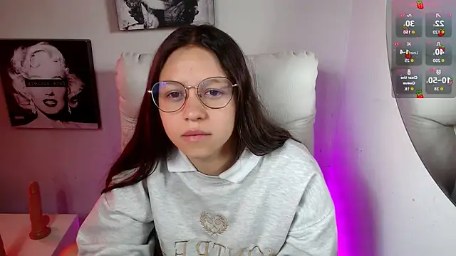 SamanthaRoldaan online show from November 10, 1:50 pm