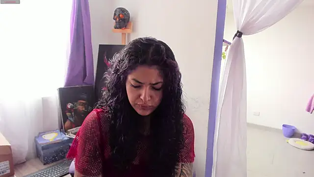 Snapshot of witchviolet chatting on September 11, 1:11 pm witchviolet online show from September 11, 1:11 pm