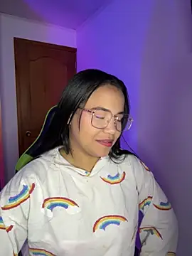 leila 22 online show from October 30, 7:22 am