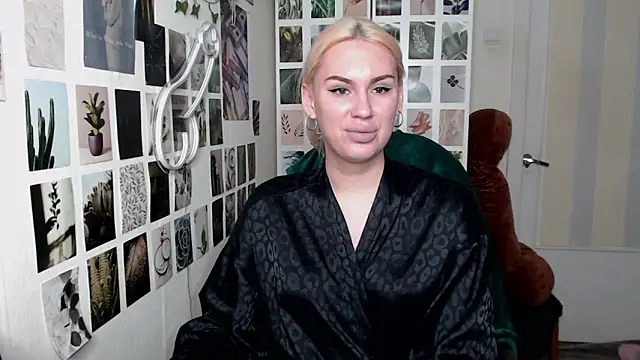 Snapshot of CapriScorpion chatting on October 20, 12:41 pm CapriScorpion online show from October 20, 12:41 pm