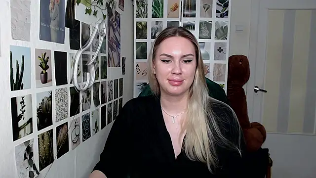 Snapshot of CapriScorpion chatting on October 3, 1:38 pm CapriScorpion online show from October 3, 1:38 pm