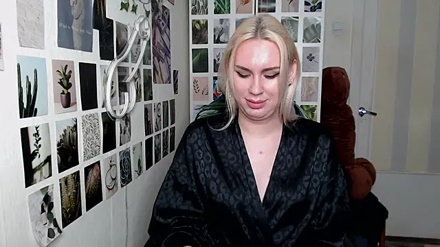 Snapshot of CapriScorpion chatting on November 1, 4:22 pm CapriScorpion online show from November 1, 4:22 pm