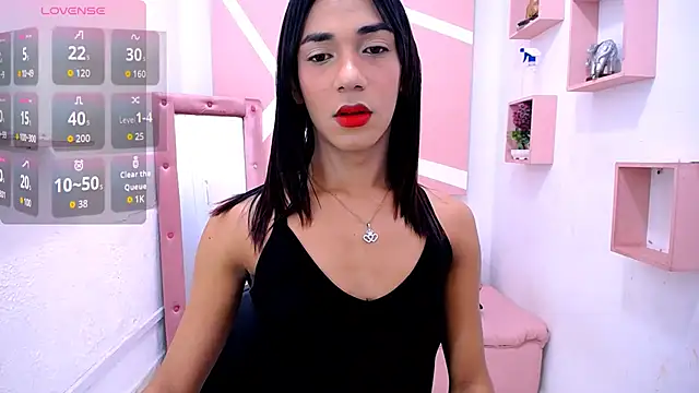 Snapshot of KatrinaQueen1 chatting on October 28, 6:08 am KatrinaQueen1 online show from October 28, 6:08 am