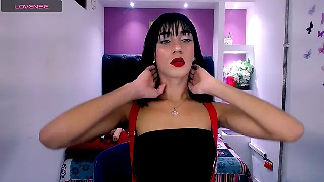 Snapshot of KatrinaQueen1 chatting on October 10, 4:50 am KatrinaQueen1 online show from October 10, 4:50 am