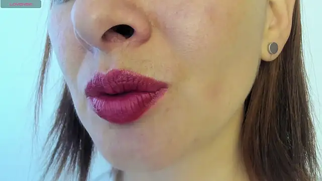 queen fetish online show from April 17, 3:36 pm