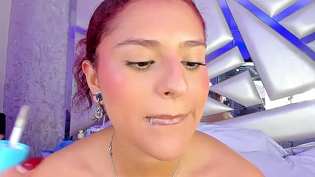 Snapshot of Miia002 chatting on September 25, 5:50 am Miia002 online show from September 25, 5:50 am