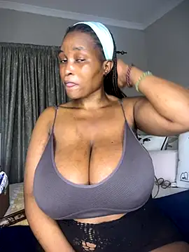 Bustygoddess32 online show from September 29, 9:42 pm