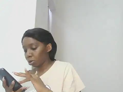 Snapshot of Sexxybella27 chatting on October 6, 5:29 pm Sexxybella27 online show from October 6, 5:29 pm