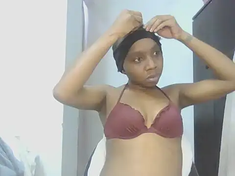 Snapshot of Sexxybella27 chatting on October 10, 10:36 pm Sexxybella27 online show from October 10, 10:36 pm