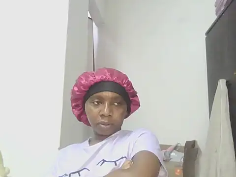 Snapshot of Sexxybella27 chatting on October 12, 10:56 pm Sexxybella27 online show from October 12, 10:56 pm