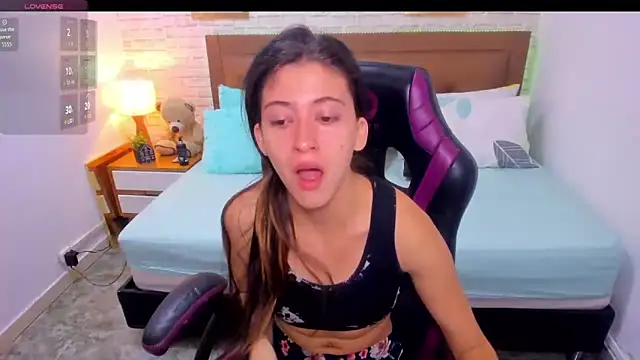 julieth love  online show from September 21, 2:05 pm