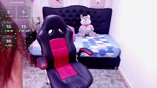 julieth love  online show from November 13, 5:34 pm