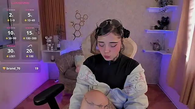 mia catt05 online show from October 7, 5:39 pm