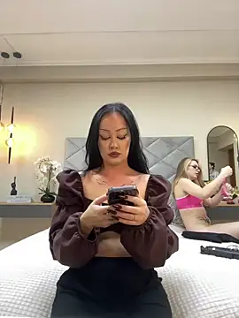 RollingGirls online show from October 9, 1:04 pm