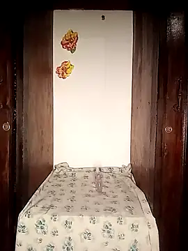 Snapshot of The-Peach-Flexer chatting on September 26, 9:01 pm The-Peach-Flexer online show from September 26, 9:01 pm