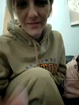 RileyLanna online show from November 13, 3:38 am