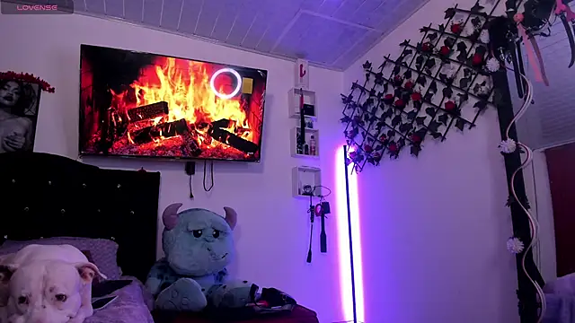 Snapshot of Alaia_Asuka chatting on September 24, 12:42 am Alaia Asuka online show from September 24, 12:42 am