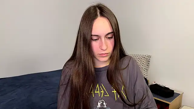 AliceKolltt online show from May 19, 6:15 pm