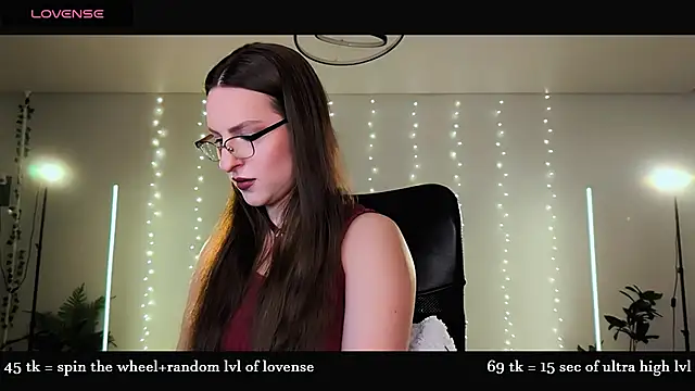 Alicia x art online show from April 11, 5:49 pm