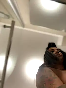 Snapshot of babyyboomm chatting on September 23, 6:39 pm babyyboomm online show from September 23, 6:39 pm