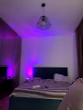 Snapshot of babyyboomm chatting on October 21, 9:08 pm babyyboomm online show from October 21, 9:08 pm