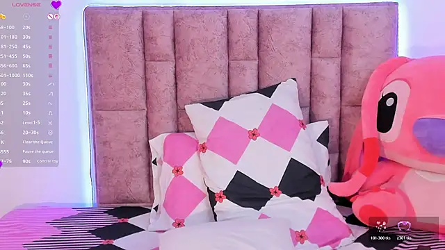 miahkumar online show from February 21, 7:36 pm