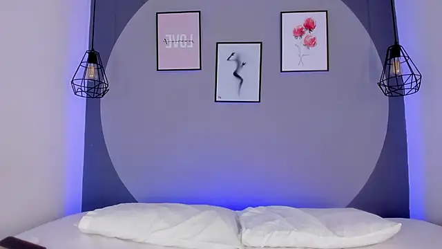 Snapshot of Dasha-b chatting on October 16, 8:00 pm Dasha-b online show from October 16, 8:00 pm