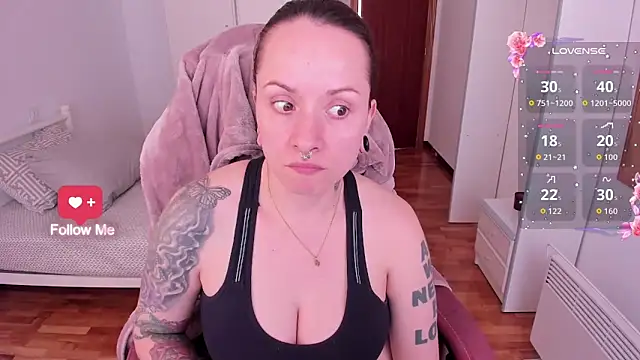 Snapshot of Domina_Deivis chatting on October 24, 11:50 am Domina Deivis online show from October 24, 11:50 am