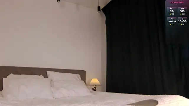 WOW-PeaCH-Girl online show from October 6, 1:22 am